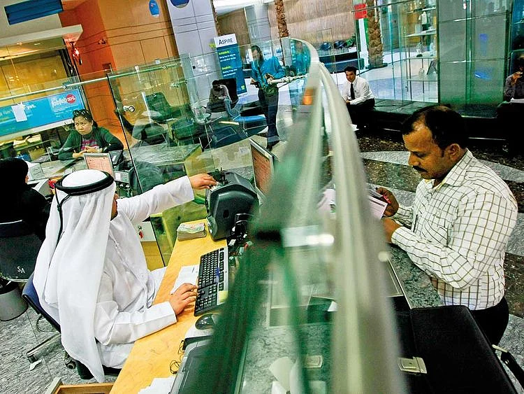 Teller at a Bank in Dubai
