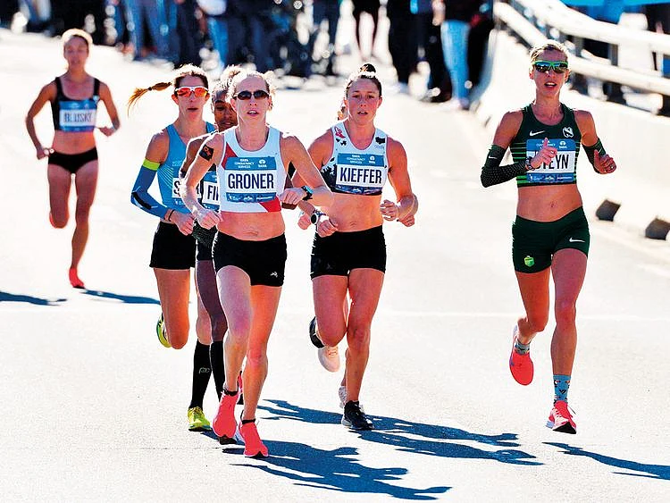 WLD-190708-MARATHON-RUNNERS-(Read-Only)