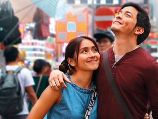 Kathryn Bernardo and Alden Richards crossover for love