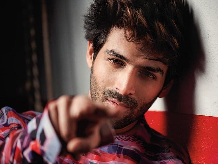 KartikAaryan-1565337702414