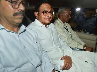 Former Indian minister Chidambaram arrested by the Central Bureau of Investigation in a swift operation