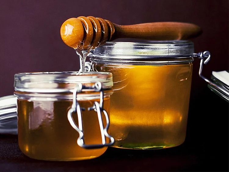 Honey bottle