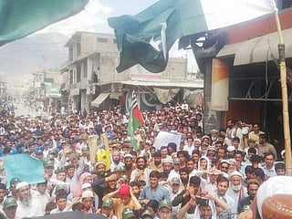 Video: Pakistan Prime Minister Imran Khan leads nationwide protests over Kashmir