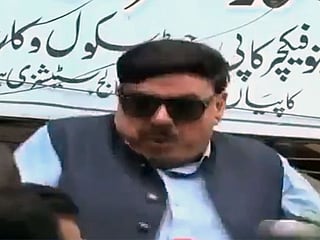 Video: Pakistan minister Sheikh Rashid gets electric shock during anti-India speech