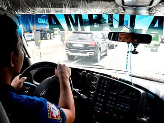Patients die as Manila traffic jams block ambulances