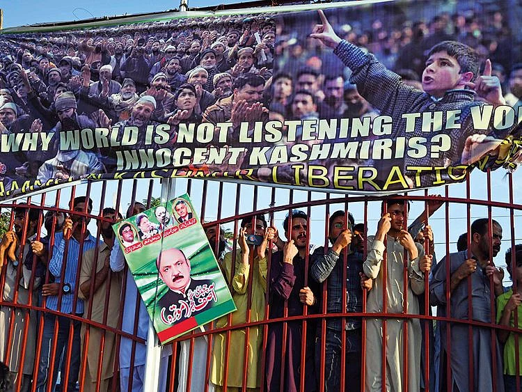 190913 pakistan rally