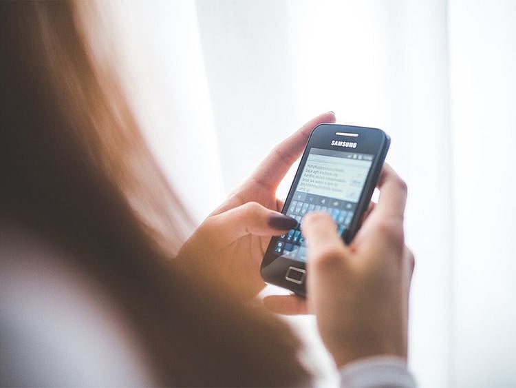 Why using smartphone in loo may give you piles