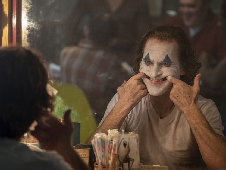Joker Still5-1570258997247