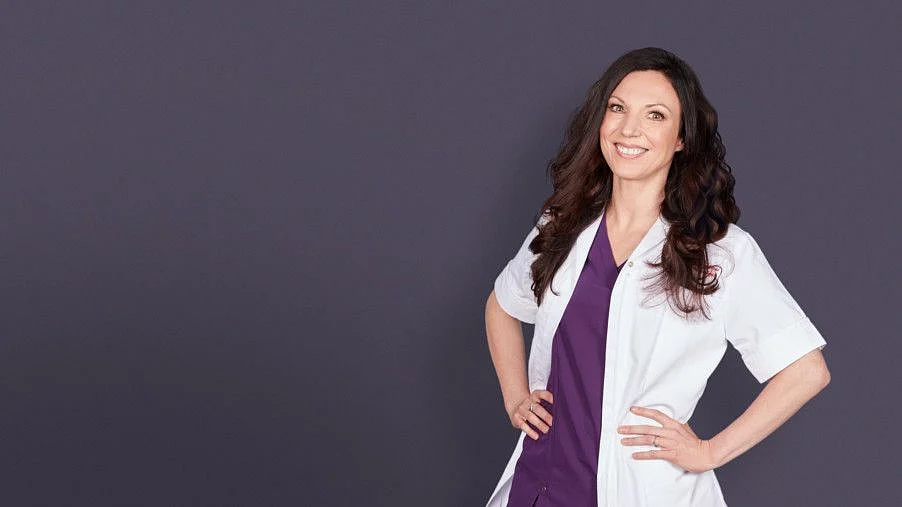 The_Bad_Skin_Clinic_S01_16x9-1570254462368