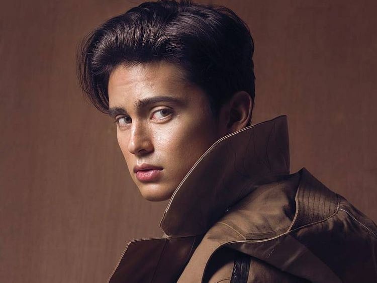 James Reid 2-1570343006181