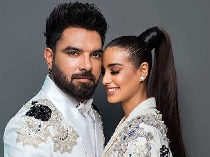 Yasir Hussain and Iqra Aziz-1570435917844