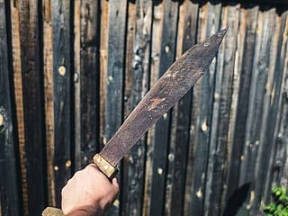 Man angry about COVID-19 closure attacks 2 with machete