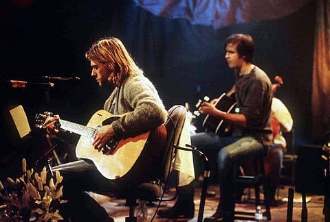 Kurt Cobain’s ‘Unplugged’ sweater, guitar, head to auction