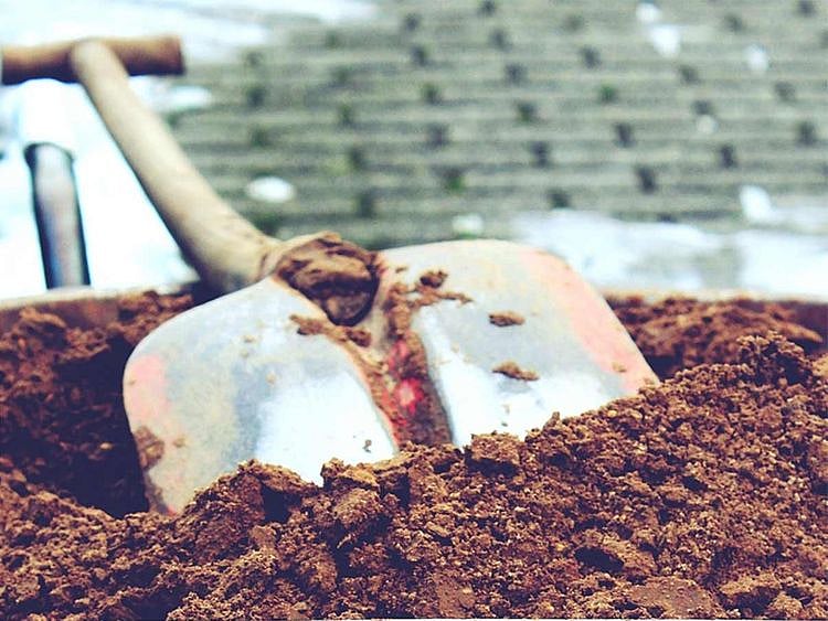 Digging spade