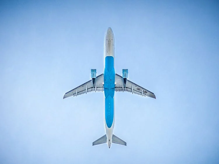 Flights plane airline