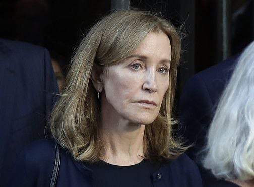 TAB 191016 Felicity Huffman1-1571210324029