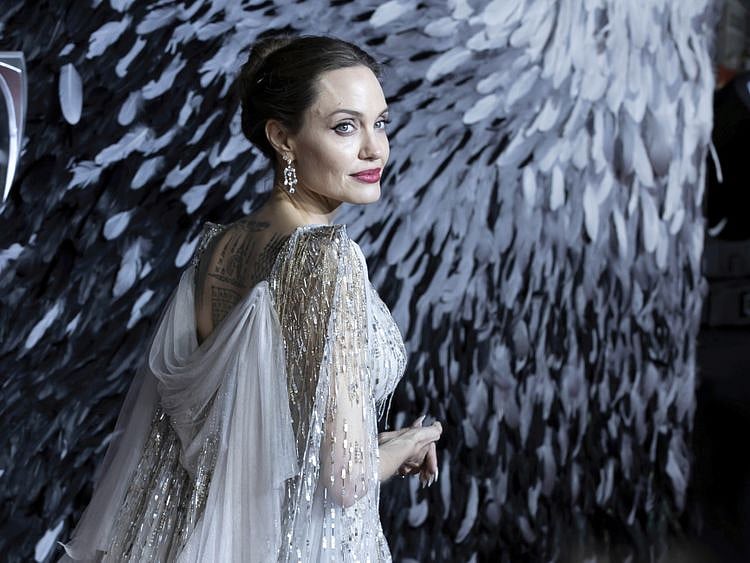 Maleficent Jolie 1-1571462820095