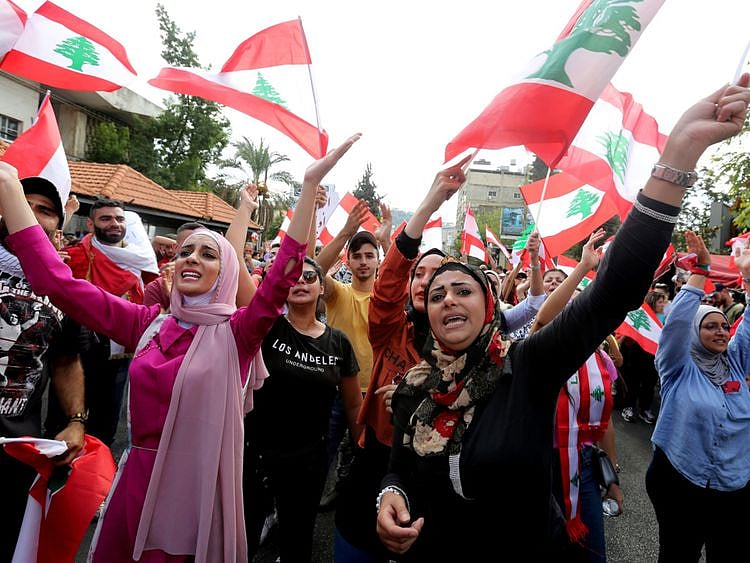 Copy of 2019-10-20T132931Z_2067744537_RC158CEF7A00_RTRMADP_3_LEBANON-PROTESTS-1571580059427