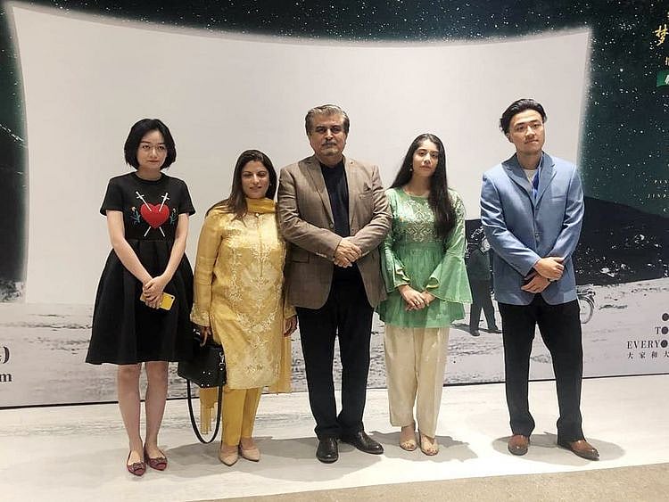 Jamal Shah with the director and cast members of BA TIE GIRL-1571638153066