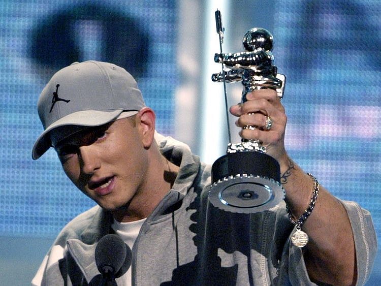 TAB 191022 Eminem2-1571752124281