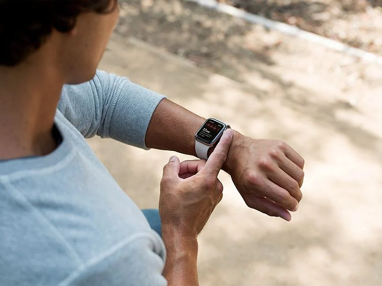 Apple Watch detects hard fall, saves man's life in US