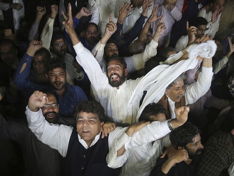 wpk_sharif supporters-1572106781990