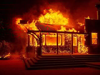 California wildfire: Dramatic photos of Kincaid fire 