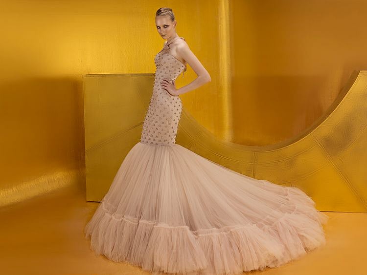 A look from Ezra Santos' previous collection.