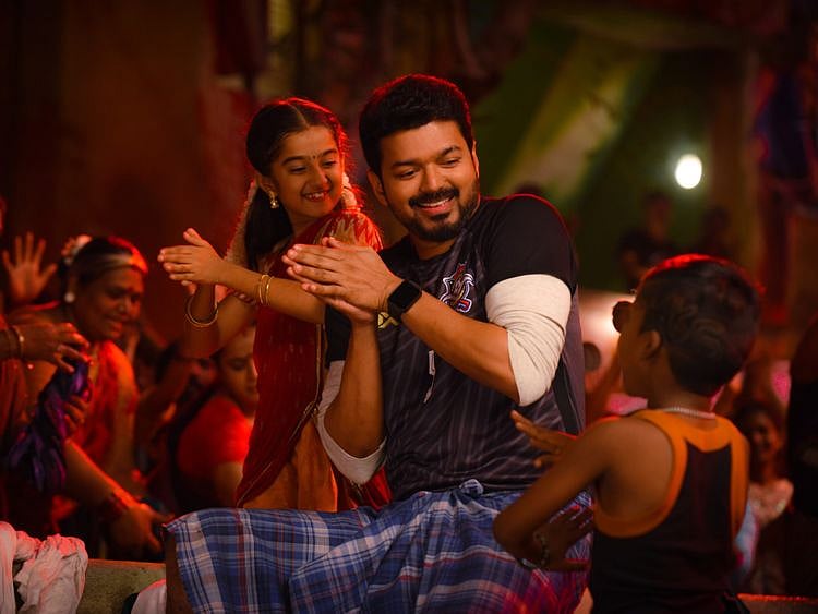 Vijay in Bigil (4)-1572350226954