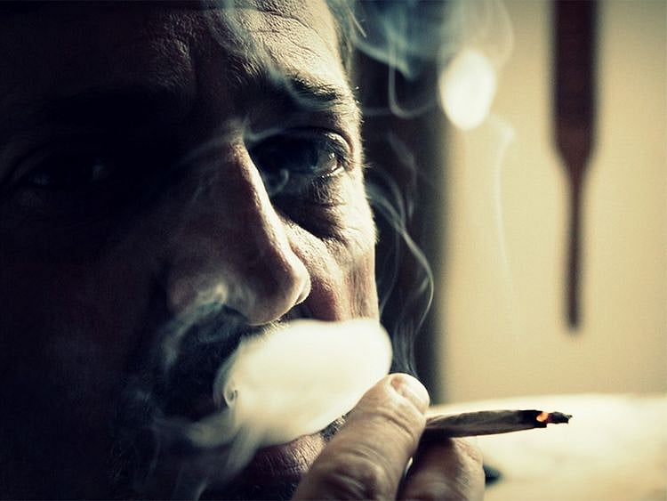 Heavy smoking makes smoker look older