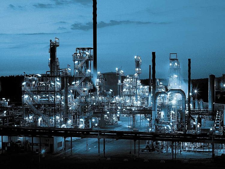 Nynas-refinery-at-night-for-web