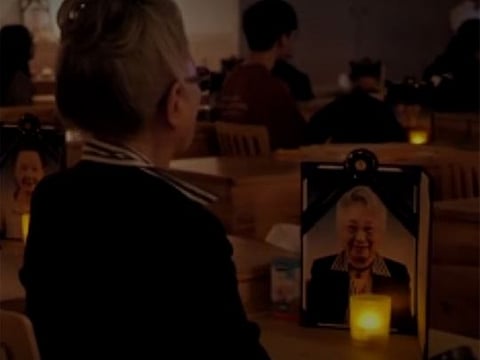See how South Koreans fake their funerals for life lessons