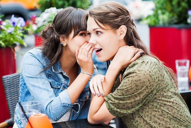 OPN 191122 Woman whispering-1574423813151