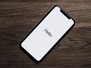 Apple may launch iPhone without ports in 2021