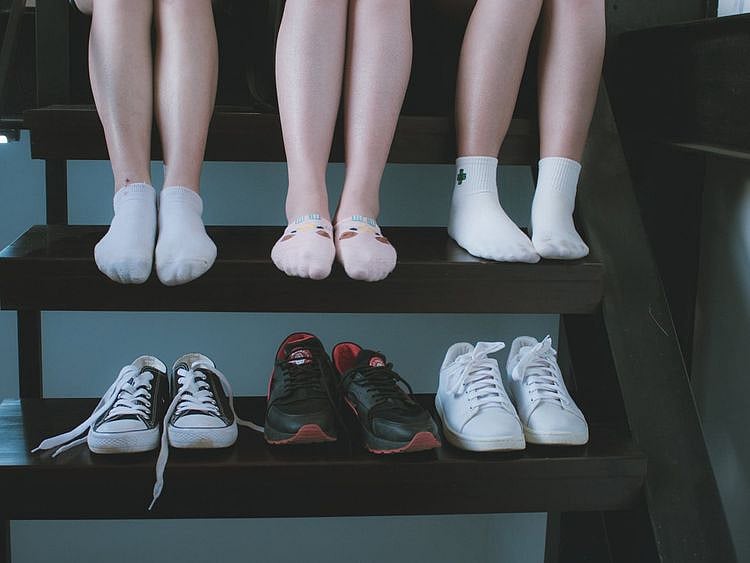 childre-feet-shoe-lead01