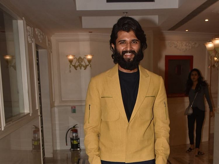 TAB 191128 Vijay Devarakonda-1574925850715