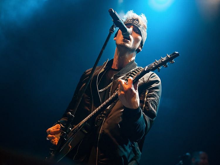 Machine Gun Kelly-1575453539656