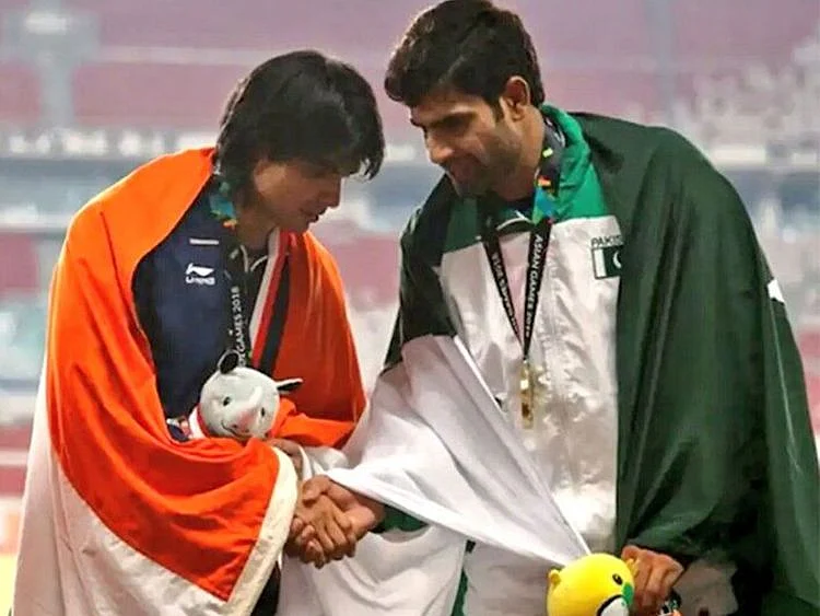 Neeraj Chopra with Arshad Nadeem at 2018 South Asian Games