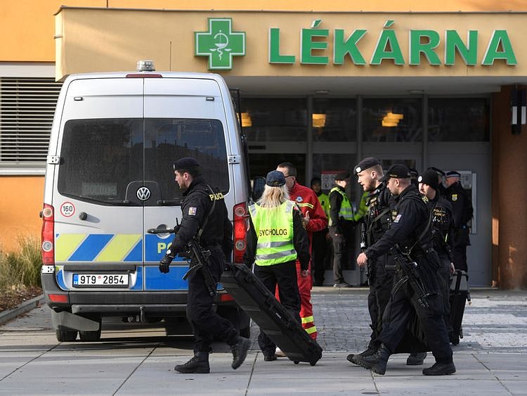 wld_czech firing-1575978911077