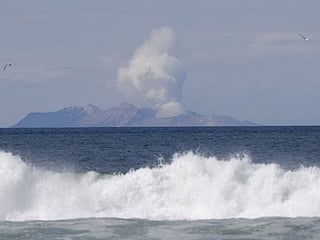 New Zealand volcano toll seen at 16; police plan to recover bodies on Friday