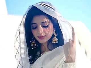 Meet Pakistani beauty Mawra Hocane who is huge fan of Indian actor Ranbir Kapoor