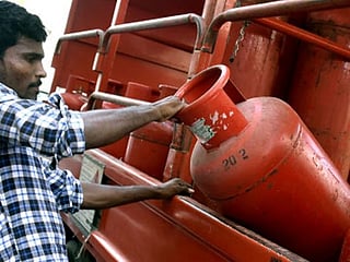 Running out of cooking gas in the UAE? Getting your LPG cylinder is easy!