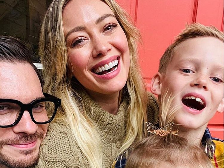 TAB 191222 Hilary Duff 1-1576998337869