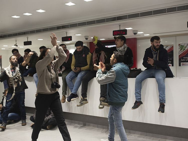 Copy of Lebanon_Protests_00834.jpg-42615~1-1577535566000