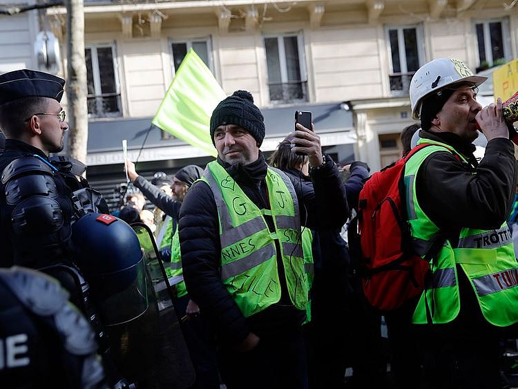 Paris reforms strikes