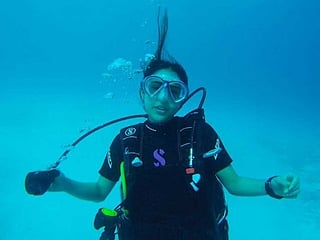 Bollywood: Gorgeous Sara Ali Khan in Maldives 