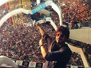 Shah Rukh Khan clocks 30 years in Bollywood: 7 times he had everyone in splits with witty replies!