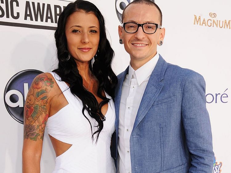 TAB 200106 Chester Bennington and wife-1578299679047