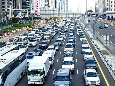 Rain brings Dubai traffic to a standstill