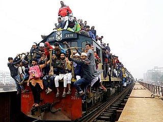 Look! Overcrowded train loaded with pilgrims for 'Bishwa Ijtema' in Bangladesh